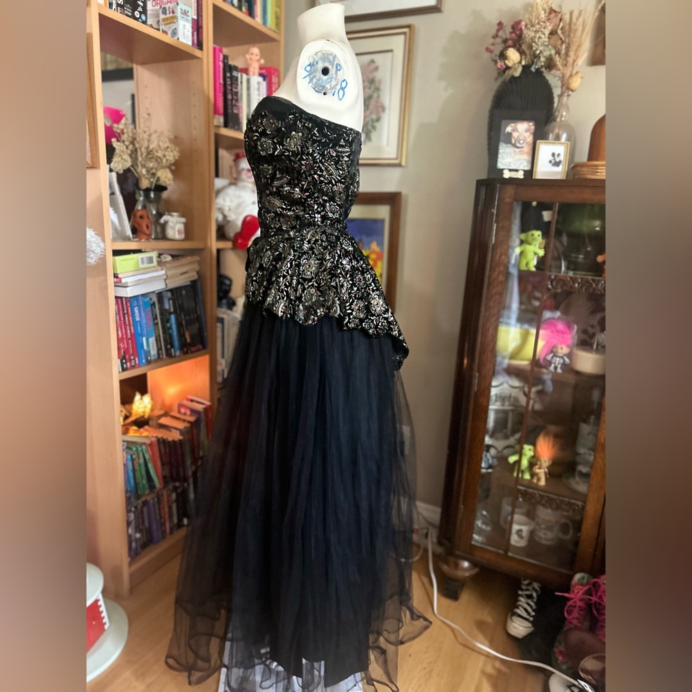 Strapless Black Floral Embroidered Peplum Dress - Picture 13 of 16